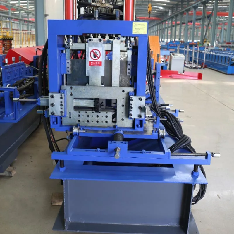 Vollautomatische CZ-Pfetten-Rollformmaschine