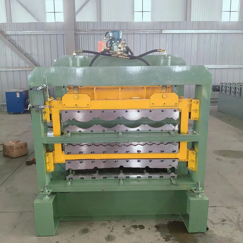 Dreischichtige Rollformmaschine